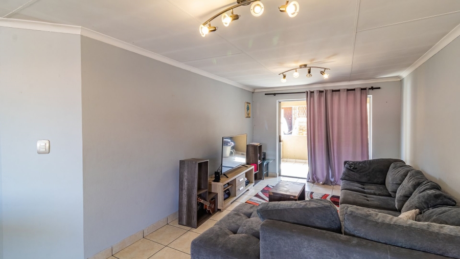 2 Bedroom Property for Sale in Liefde en Vrede Gauteng