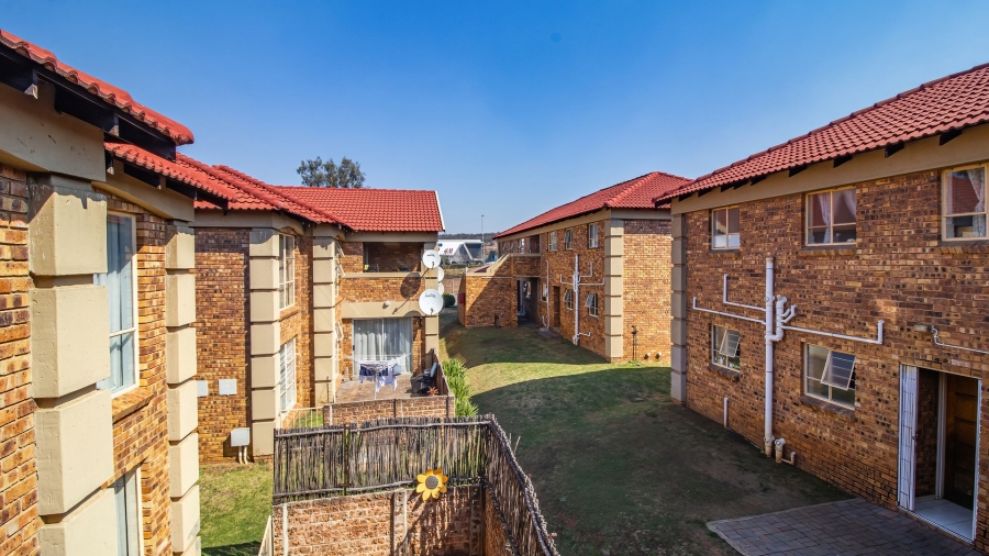2 Bedroom Property for Sale in Liefde en Vrede Gauteng