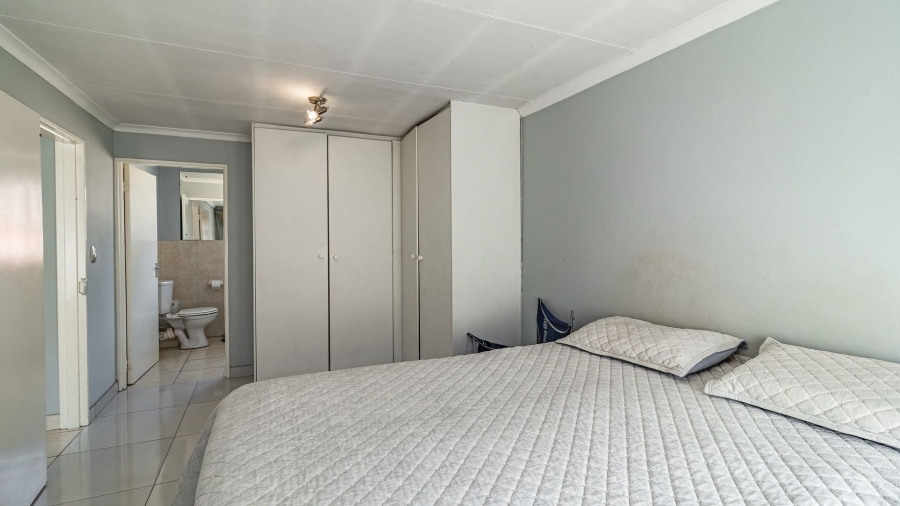 2 Bedroom Property for Sale in Liefde en Vrede Gauteng