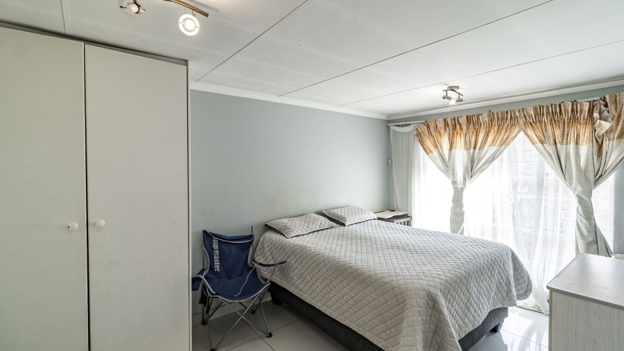 2 Bedroom Property for Sale in Liefde en Vrede Gauteng