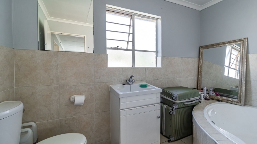 2 Bedroom Property for Sale in Liefde en Vrede Gauteng