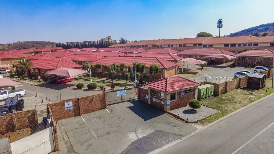 2 Bedroom Property for Sale in Liefde en Vrede Gauteng