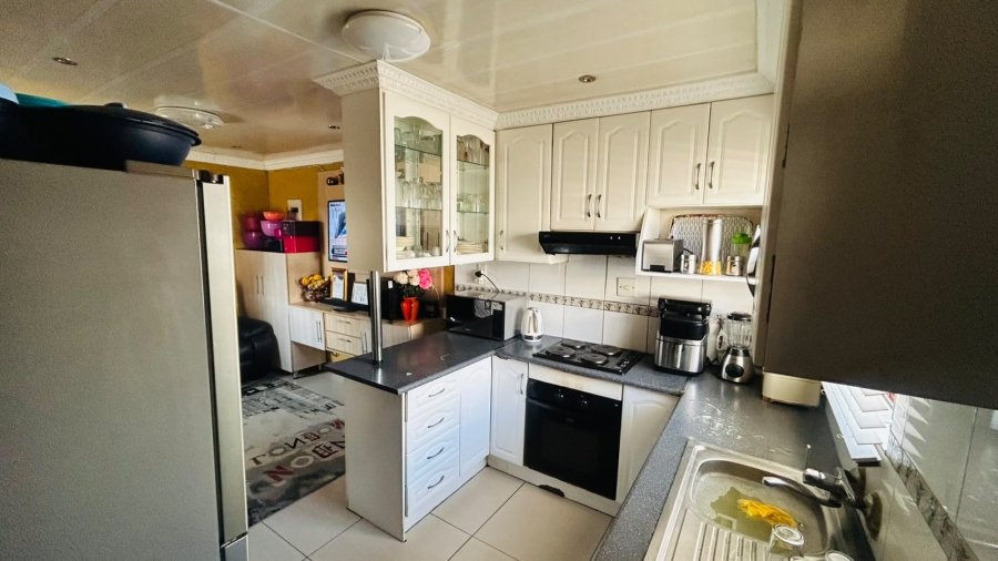 3 Bedroom Property for Sale in Elspark Gauteng