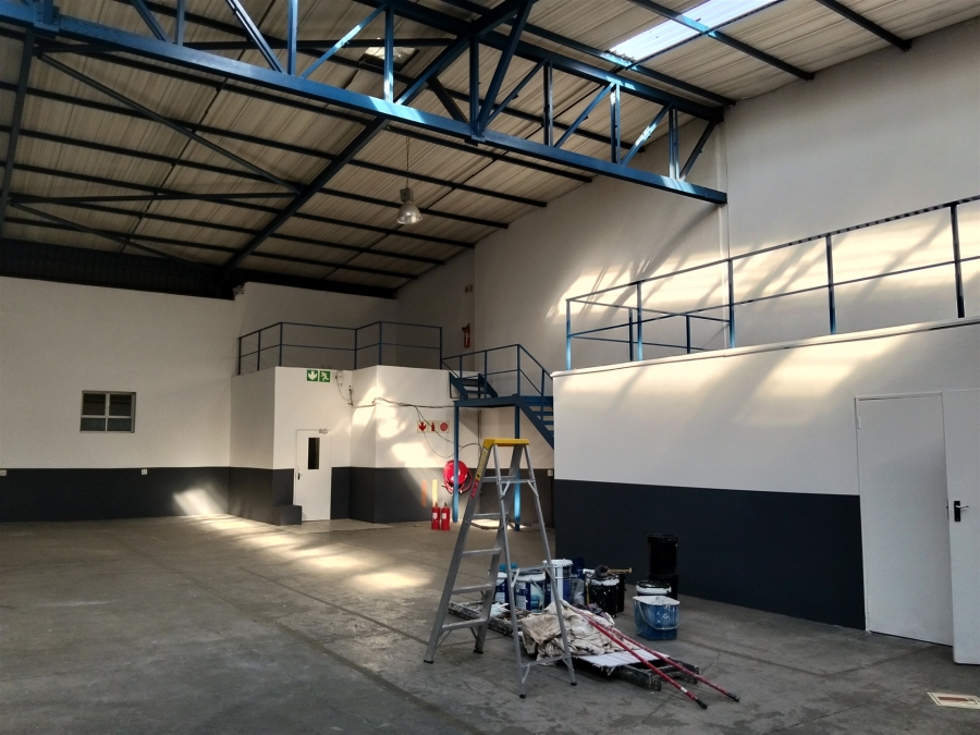 To Let Commercial Property for Rent in Strijdom Park Gauteng