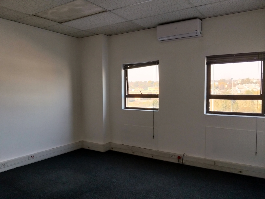 To Let Commercial Property for Rent in Strijdom Park Gauteng