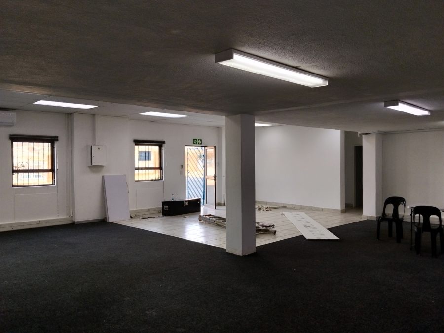 To Let Commercial Property for Rent in Strijdom Park Gauteng