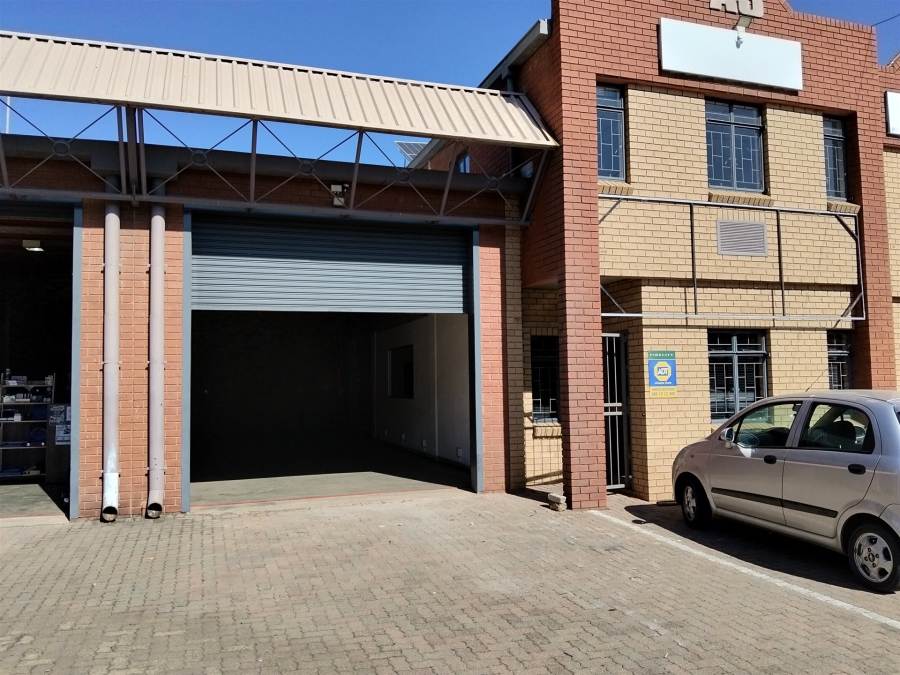 To Let Commercial Property for Rent in Strijdom Park Gauteng