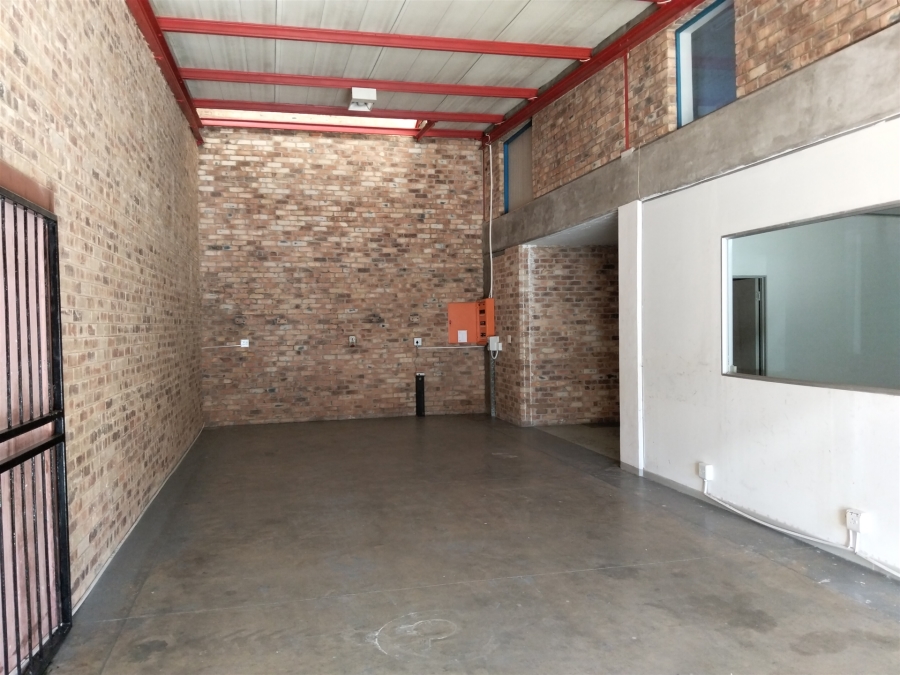 To Let Commercial Property for Rent in Strijdom Park Gauteng