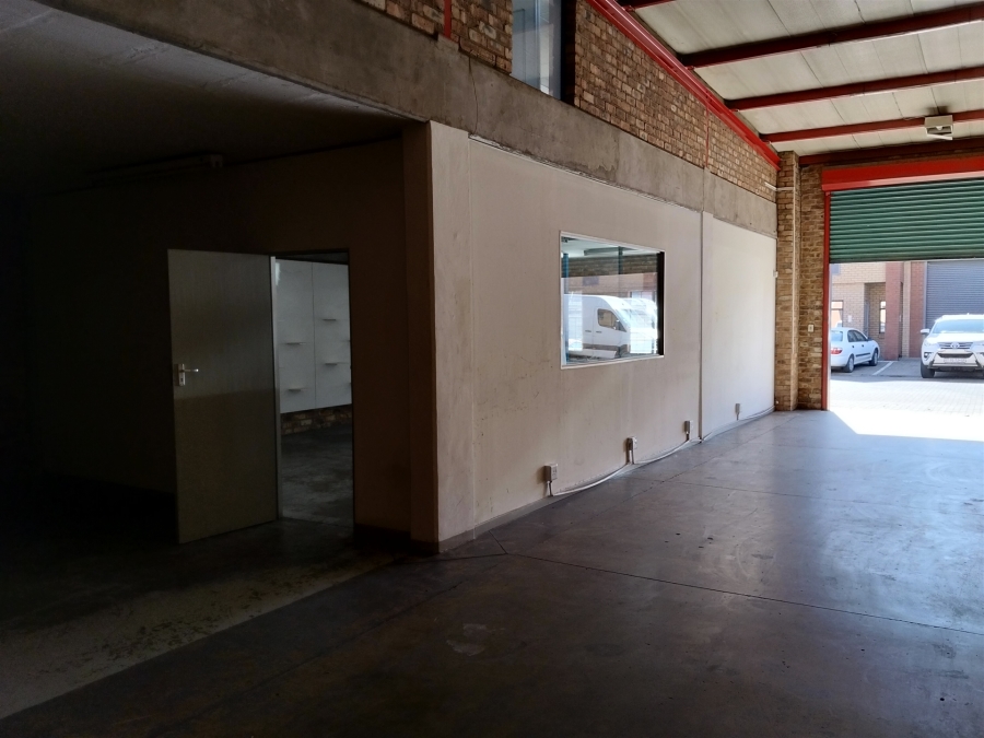To Let Commercial Property for Rent in Strijdom Park Gauteng