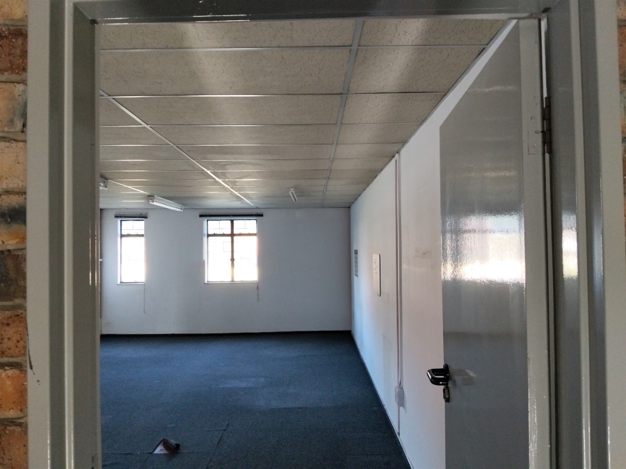 To Let Commercial Property for Rent in Strijdom Park Gauteng