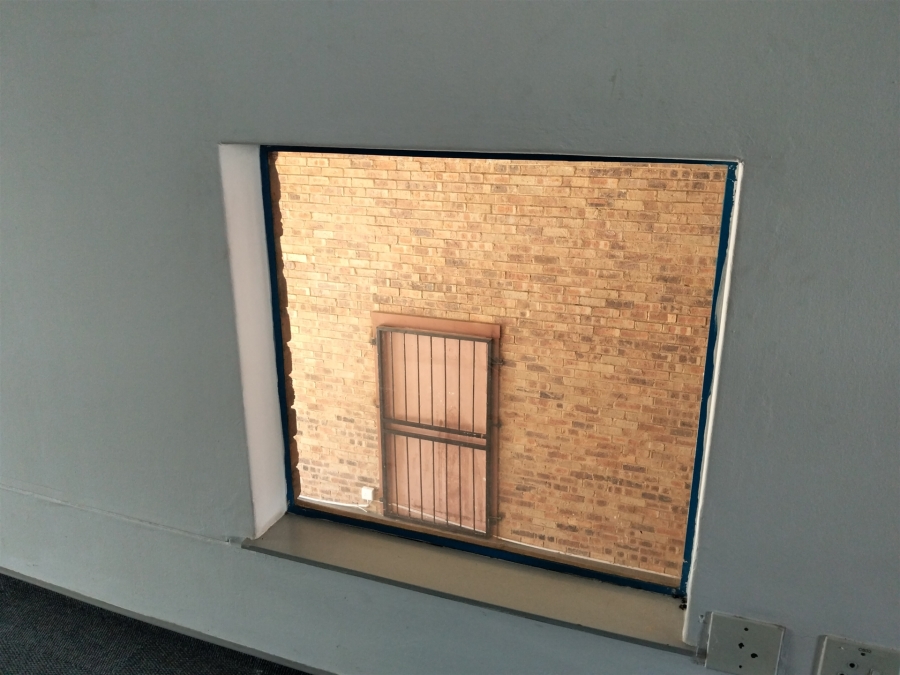 To Let Commercial Property for Rent in Strijdom Park Gauteng