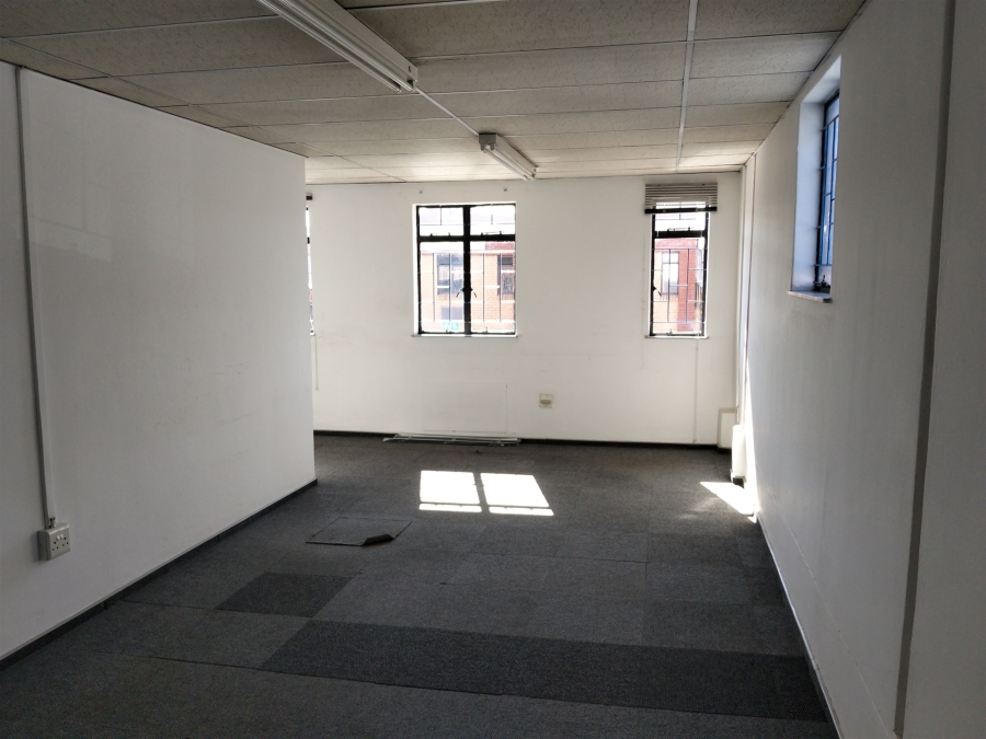 To Let Commercial Property for Rent in Strijdom Park Gauteng