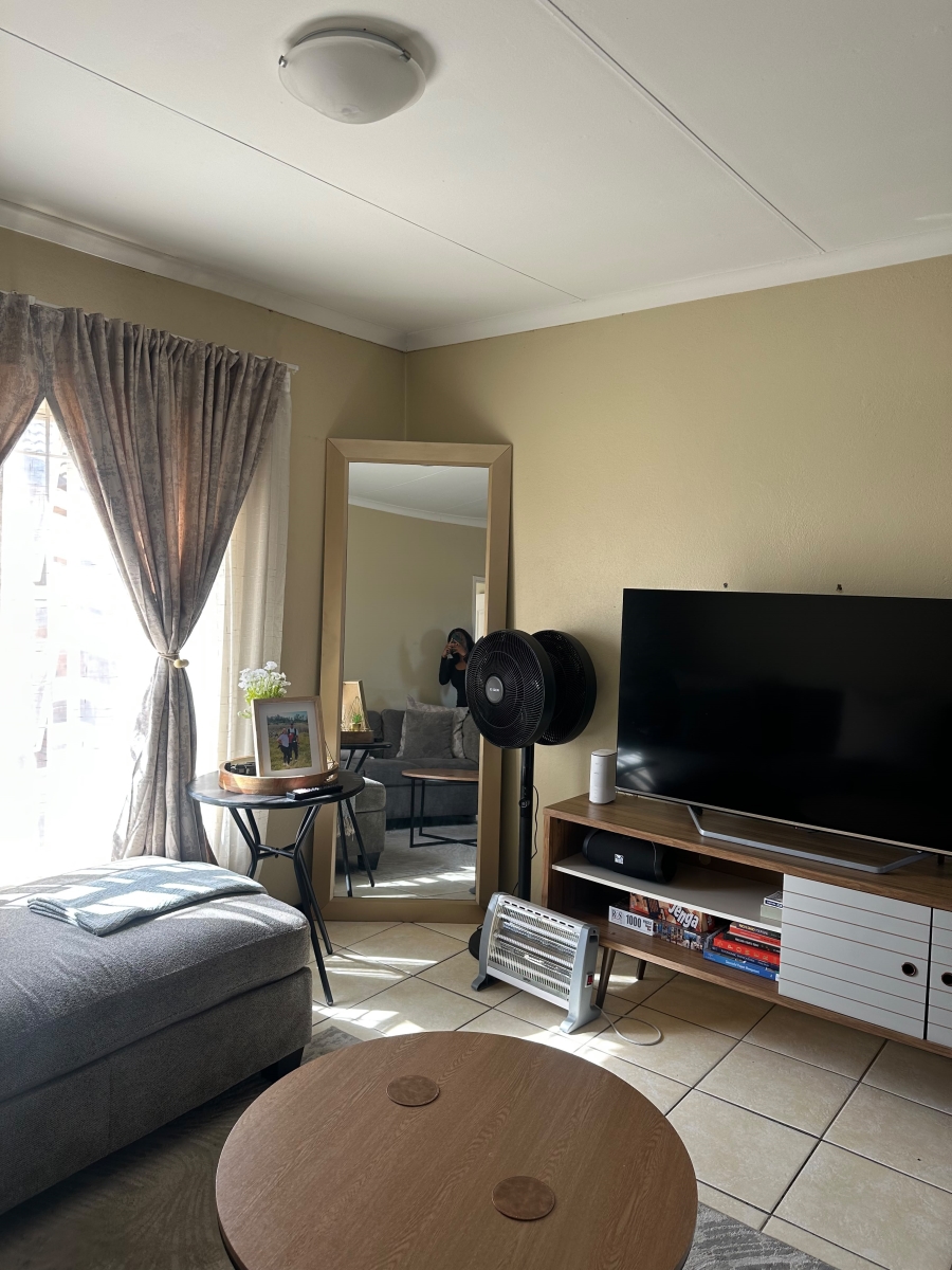 2 Bedroom Property for Sale in Honeypark Gauteng