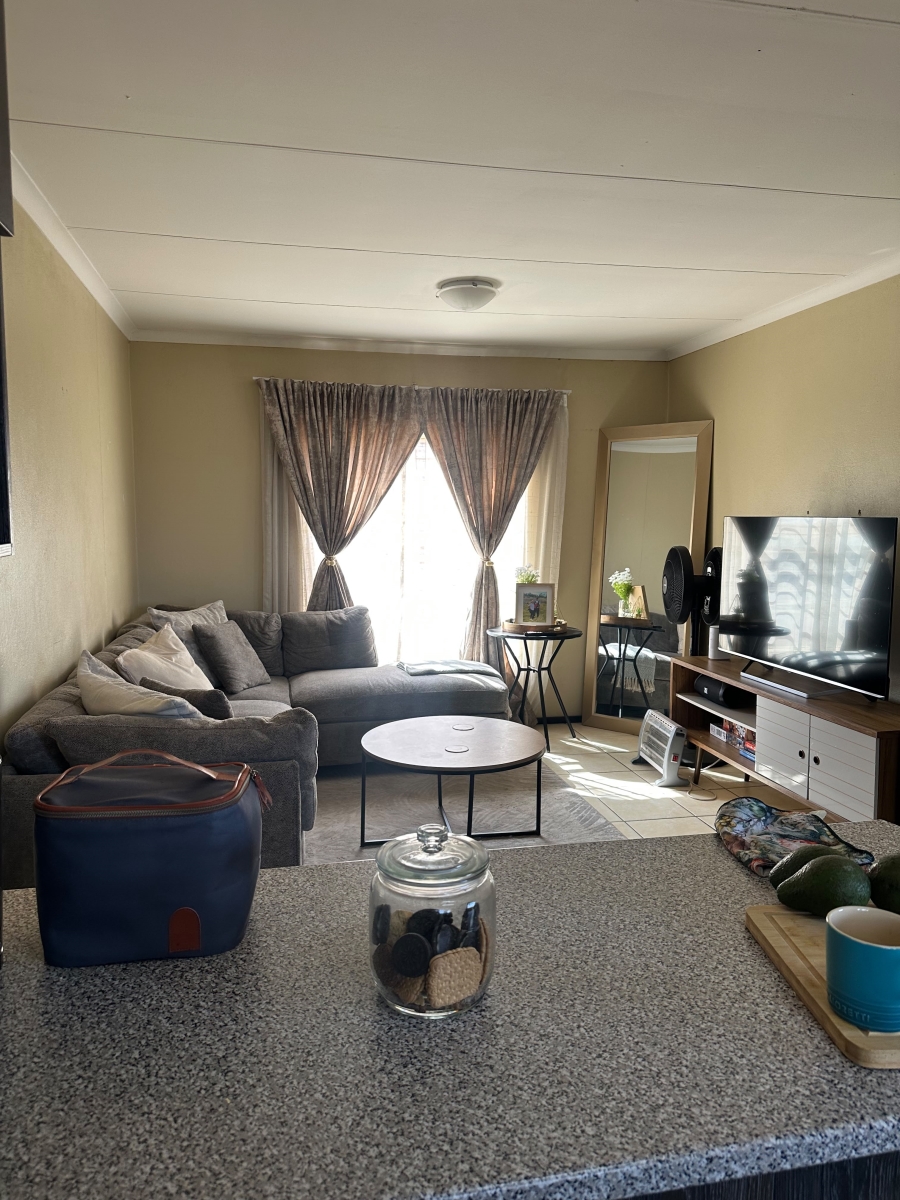 2 Bedroom Property for Sale in Honeypark Gauteng