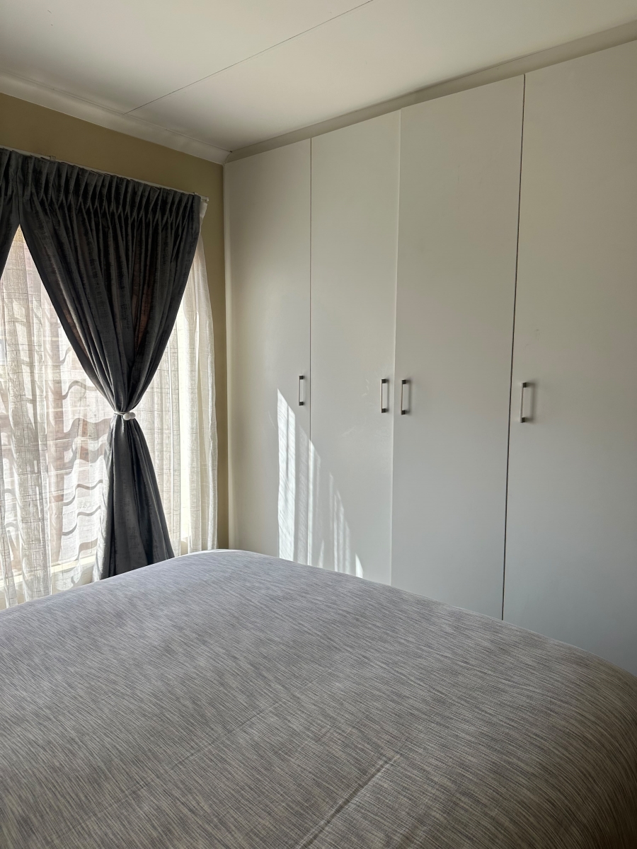 2 Bedroom Property for Sale in Honeypark Gauteng