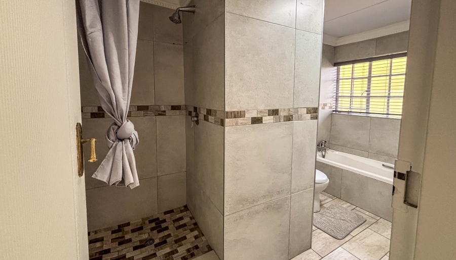 1 Bedroom Property for Sale in Monument Park Gauteng