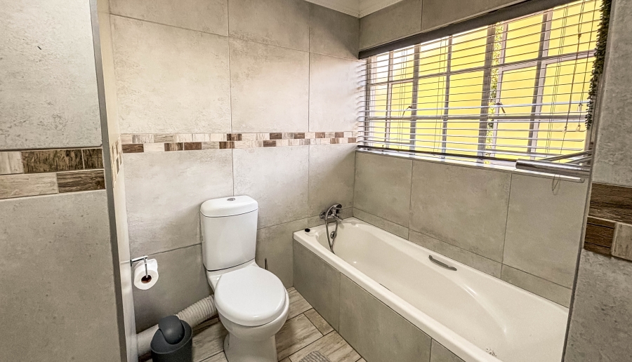 1 Bedroom Property for Sale in Monument Park Gauteng