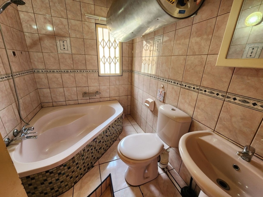 3 Bedroom Property for Sale in Beyers Park Gauteng