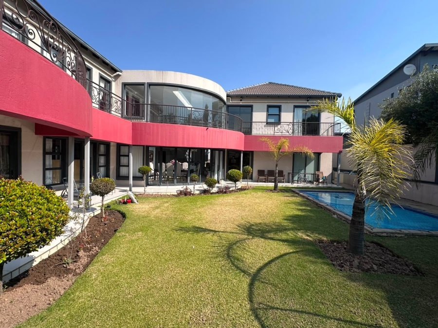 7 Bedroom Property for Sale in Midstream Estate Gauteng