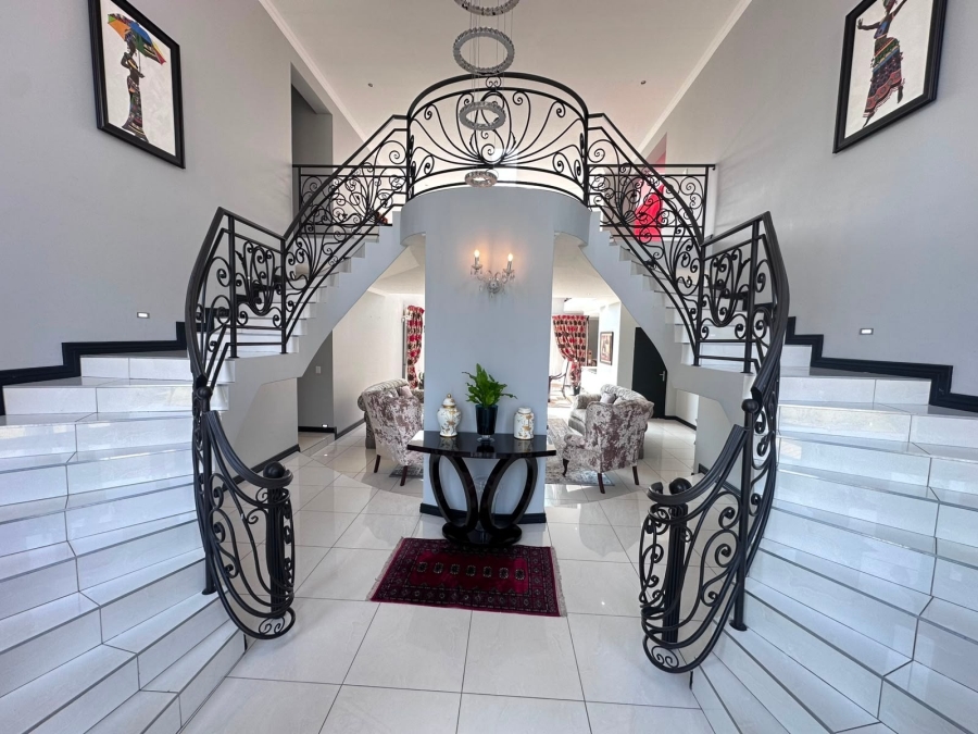 7 Bedroom Property for Sale in Midstream Estate Gauteng