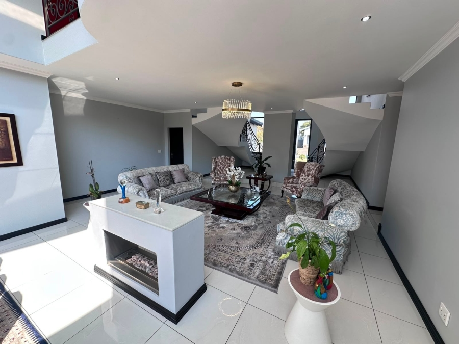 7 Bedroom Property for Sale in Midstream Estate Gauteng