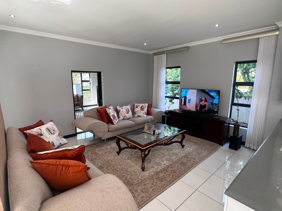 7 Bedroom Property for Sale in Midstream Estate Gauteng