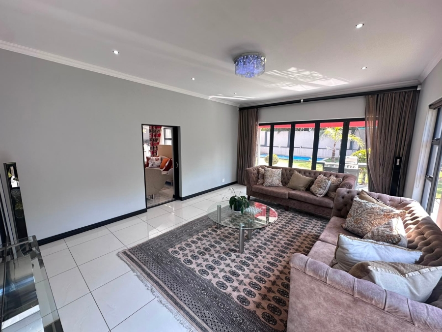 7 Bedroom Property for Sale in Midstream Estate Gauteng