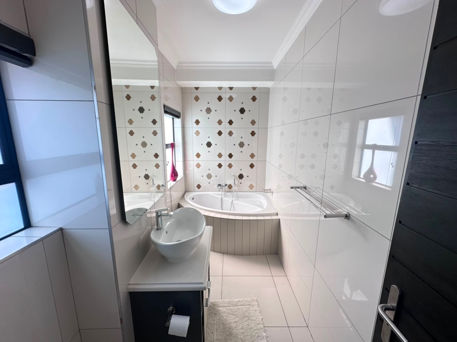 7 Bedroom Property for Sale in Midstream Estate Gauteng