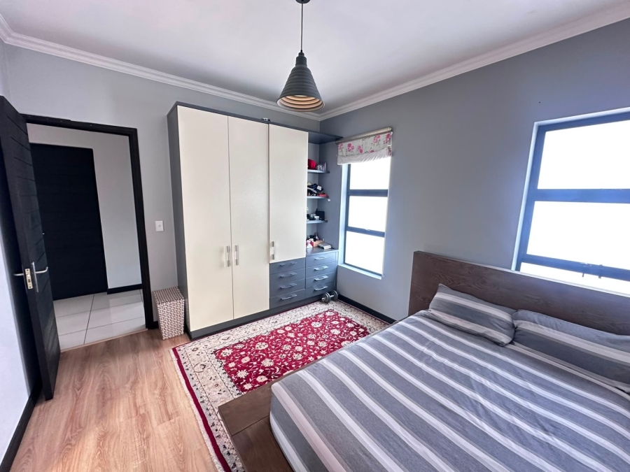 7 Bedroom Property for Sale in Midstream Estate Gauteng