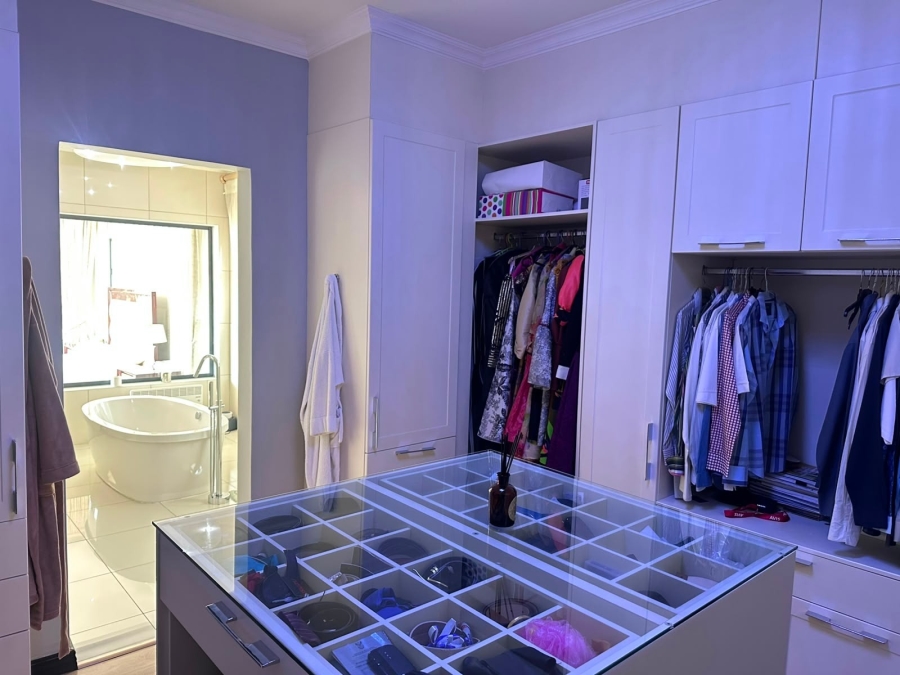 7 Bedroom Property for Sale in Midstream Estate Gauteng