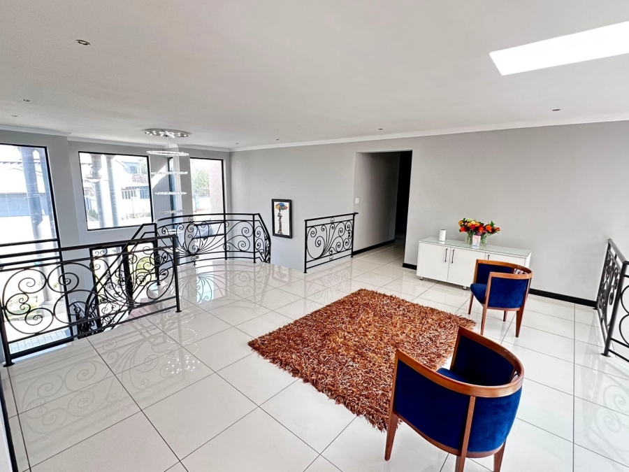 7 Bedroom Property for Sale in Midstream Estate Gauteng