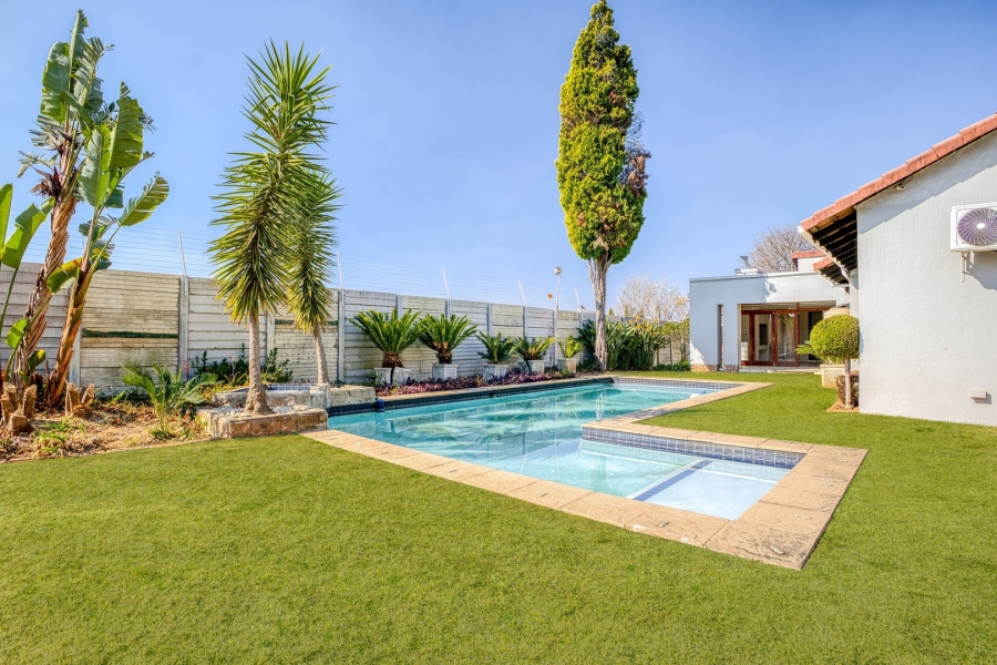 To Let 4 Bedroom Property for Rent in Lonehill Gauteng