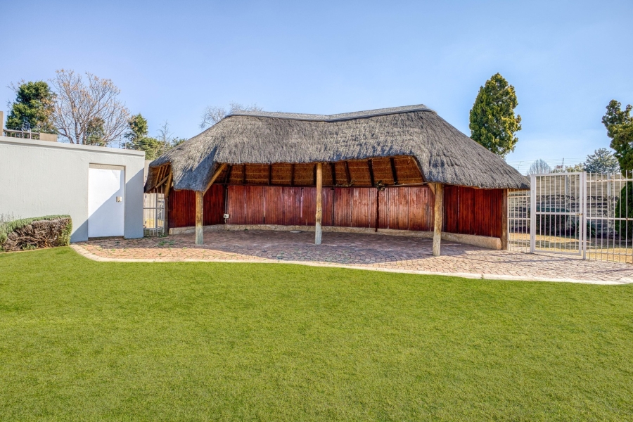 To Let 4 Bedroom Property for Rent in Lonehill Gauteng