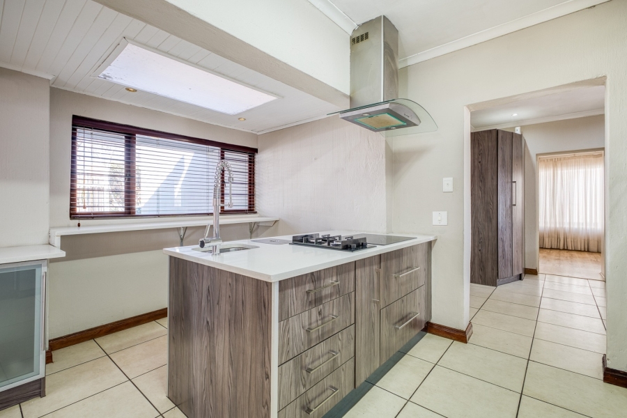 To Let 4 Bedroom Property for Rent in Lonehill Gauteng
