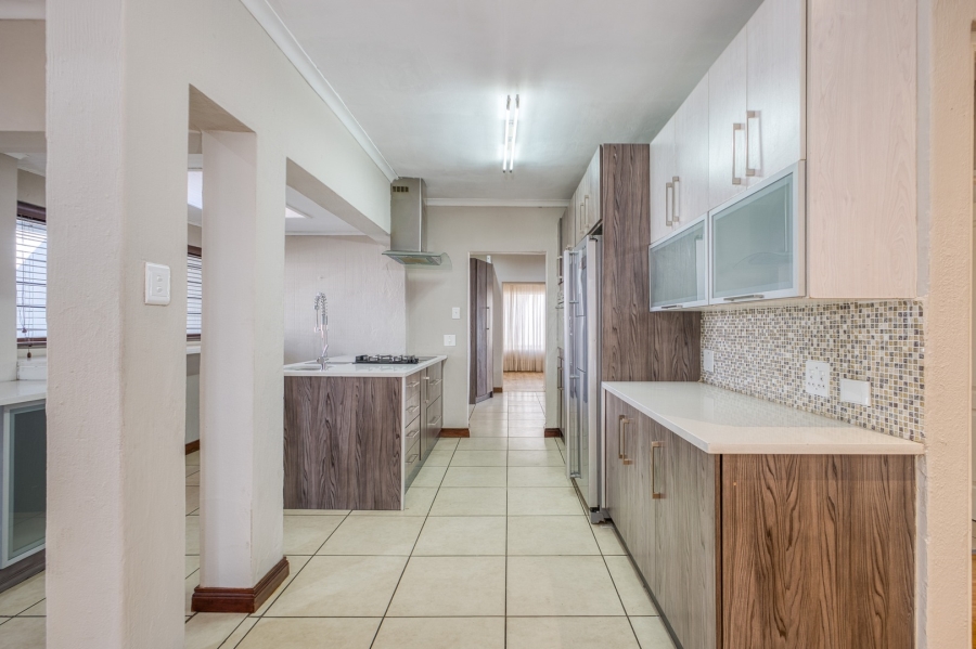 To Let 4 Bedroom Property for Rent in Lonehill Gauteng
