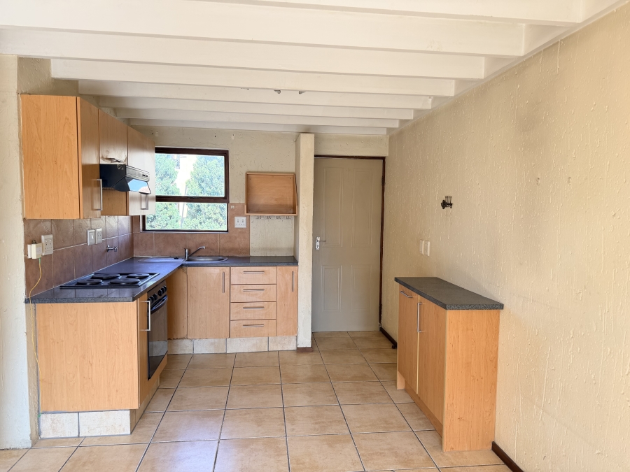 2 Bedroom Property for Sale in Lonehill Gauteng