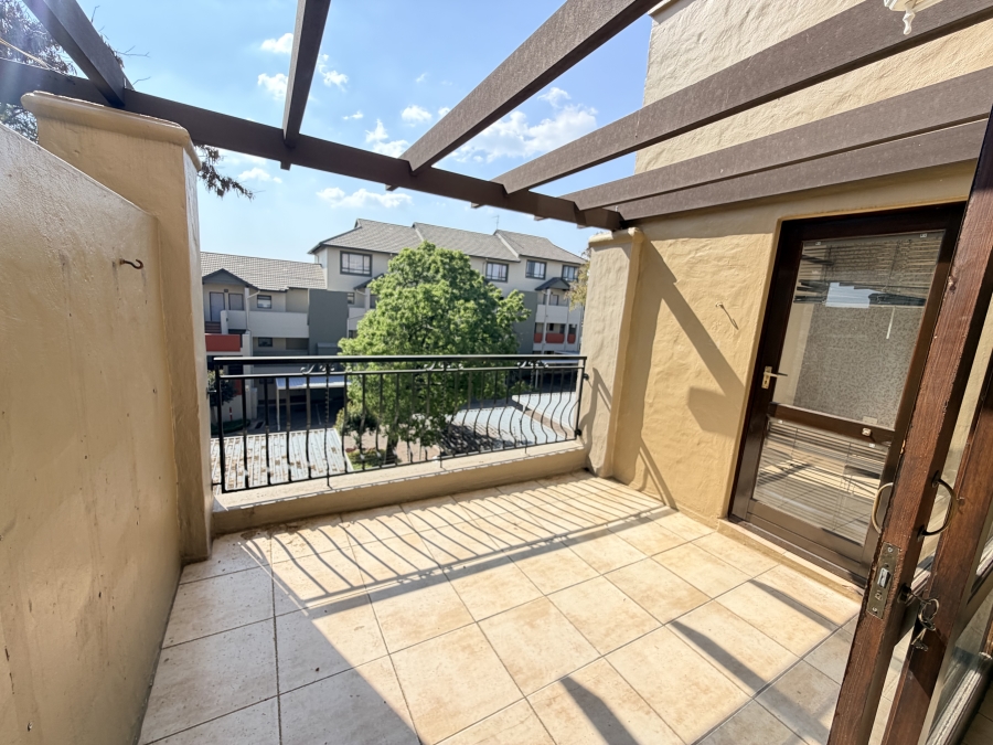 2 Bedroom Property for Sale in Lonehill Gauteng