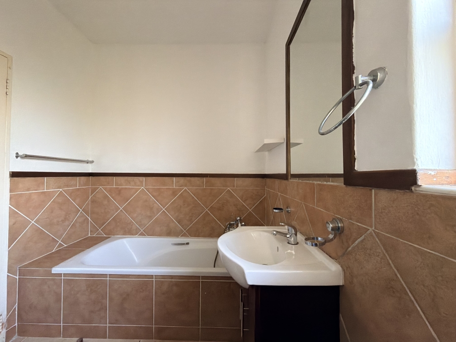 2 Bedroom Property for Sale in Lonehill Gauteng