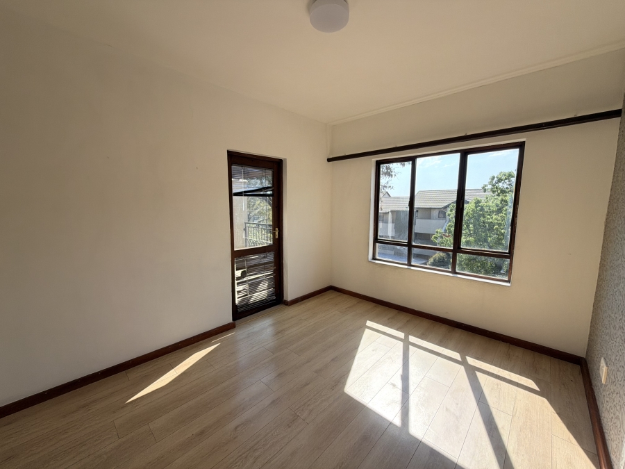 2 Bedroom Property for Sale in Lonehill Gauteng
