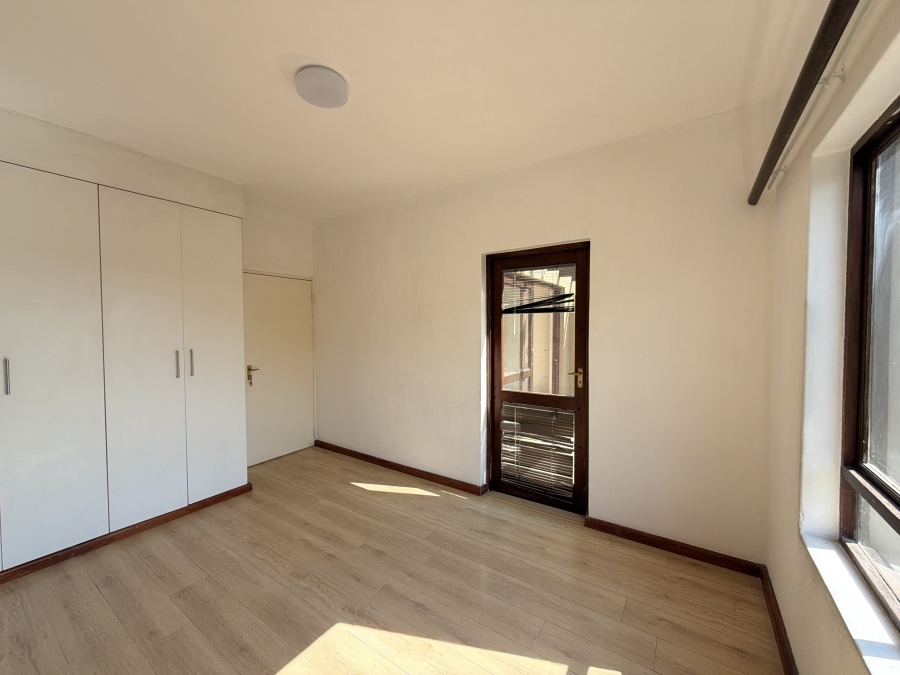 2 Bedroom Property for Sale in Lonehill Gauteng