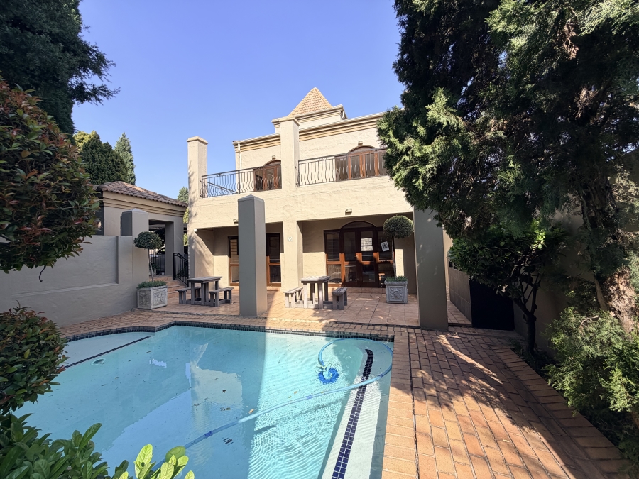 2 Bedroom Property for Sale in Lonehill Gauteng
