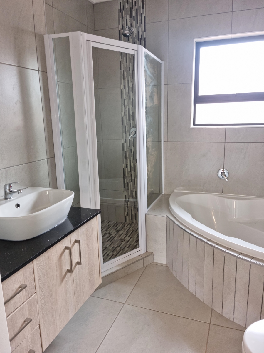 3 Bedroom Property for Sale in Willow Park Manor Gauteng