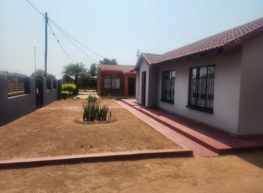 3 Bedroom Property for Sale in Soshanguve HH Gauteng