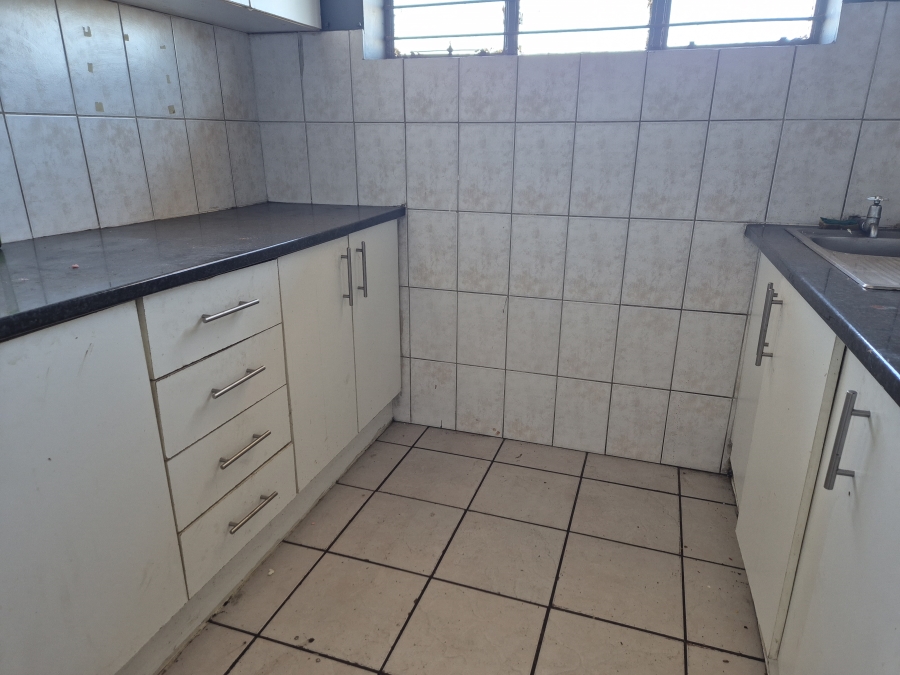 To Let 2 Bedroom Property for Rent in Delarey Gauteng
