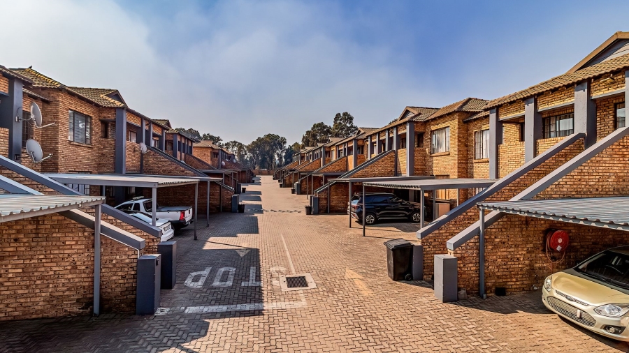 2 Bedroom Property for Sale in Elspark Gauteng