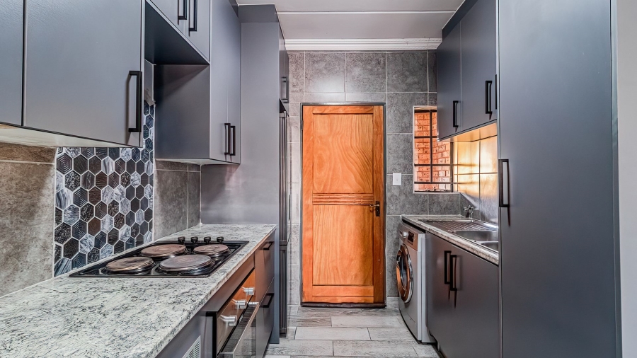 2 Bedroom Property for Sale in Elspark Gauteng