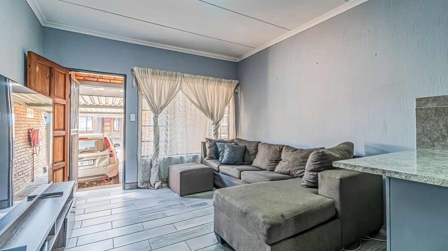 2 Bedroom Property for Sale in Elspark Gauteng