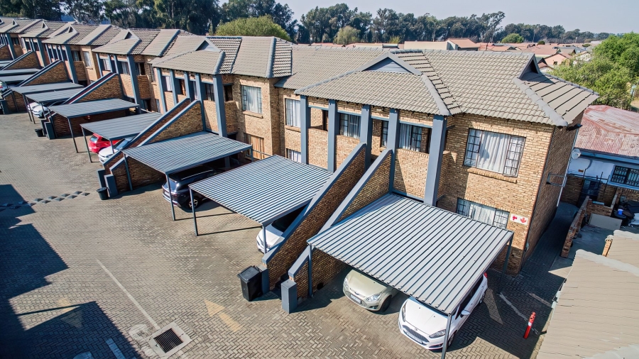 2 Bedroom Property for Sale in Elspark Gauteng