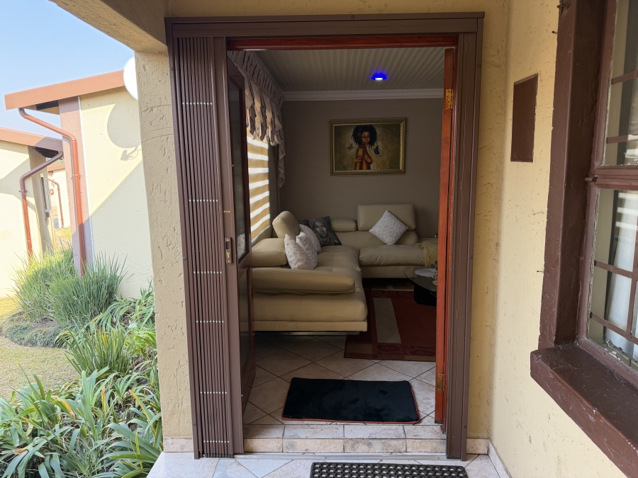 44 Bedroom Property for Sale in Liefde en Vrede Gauteng