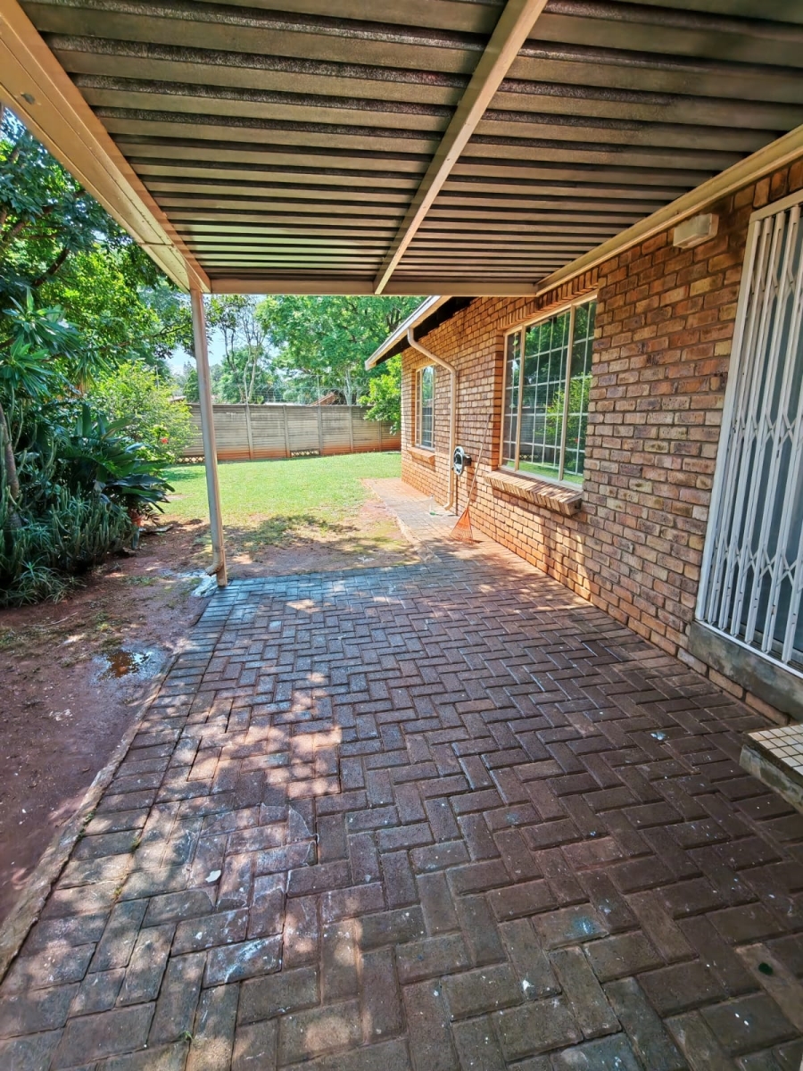 3 Bedroom Property for Sale in Dorandia Gauteng